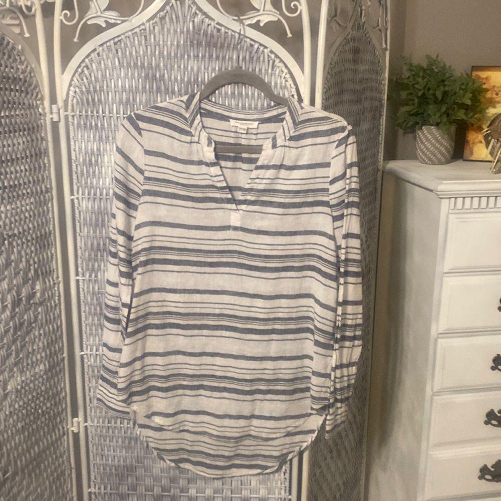 Fashional V Nexk Gray Striped Womens Top XS